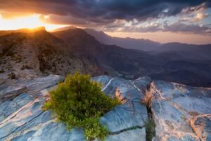 Discovering Jabal Shams: Oman’s Majestic Mountain of the Sun