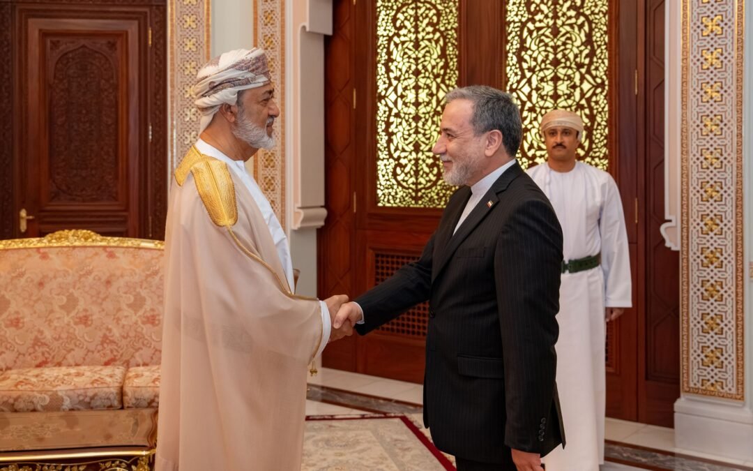 Sultan Haitham Receives Iranian Foreign Minister, Advancing Dialogue on Regional Peace Efforts